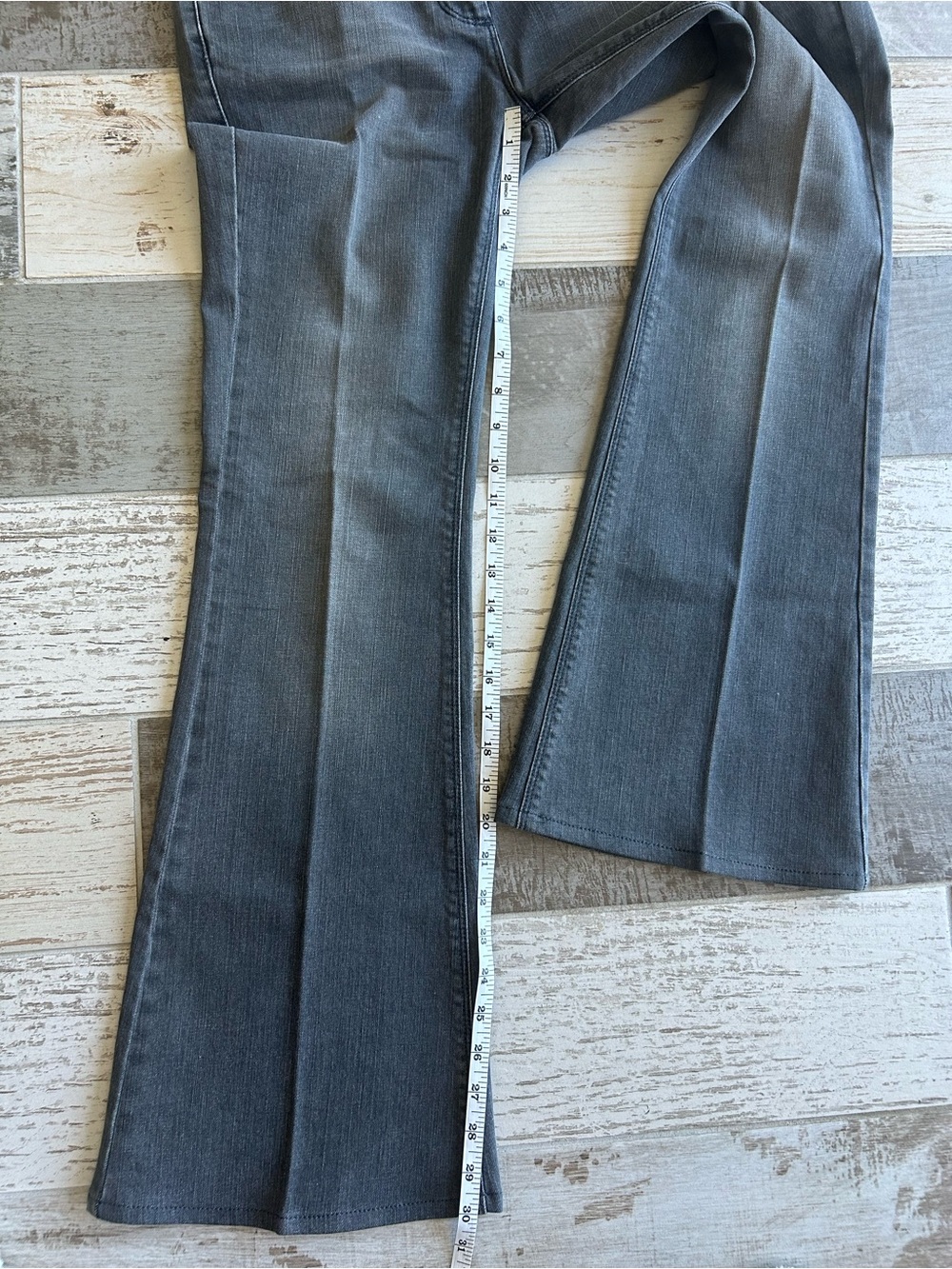 Burberry Windsor Flare Jeans Size 28 Gray NWT Designer Denim Y2K - Picture 12 of 14